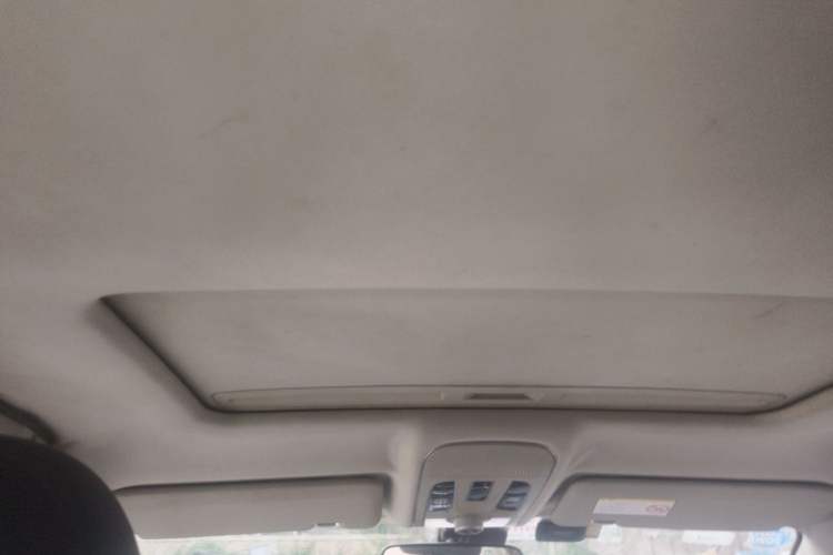 Used Haval H2 2016 Red Label 1.5T Manual Two-Wheel Drive Elite Model Headliner