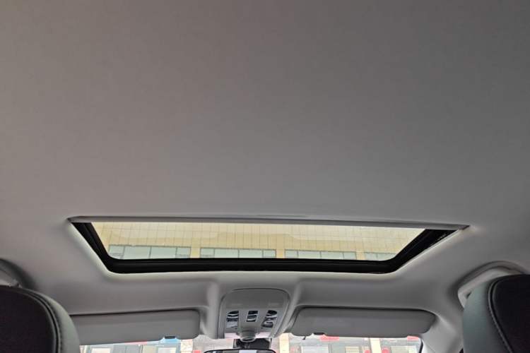 Used Haval H2 2016 Red-Label 1.5T Automatic Two-Wheel Drive Luxury Model Headliner