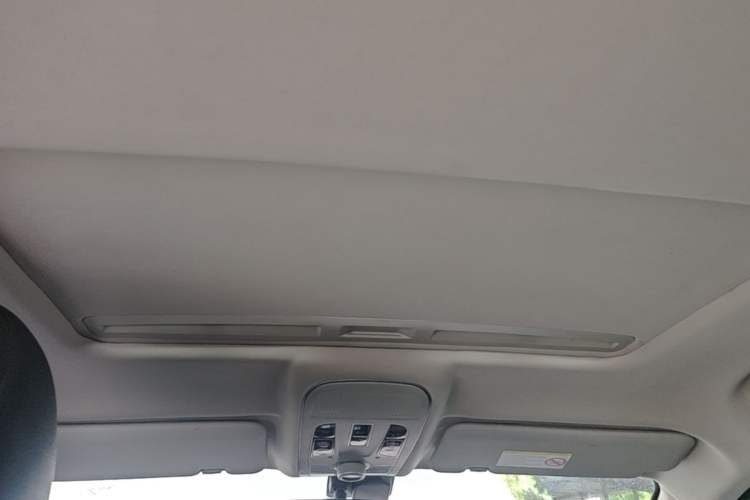 Used Haval H2 2016 Red Label 1.5T Automatic Two-Wheel Drive Elite Model Headliner