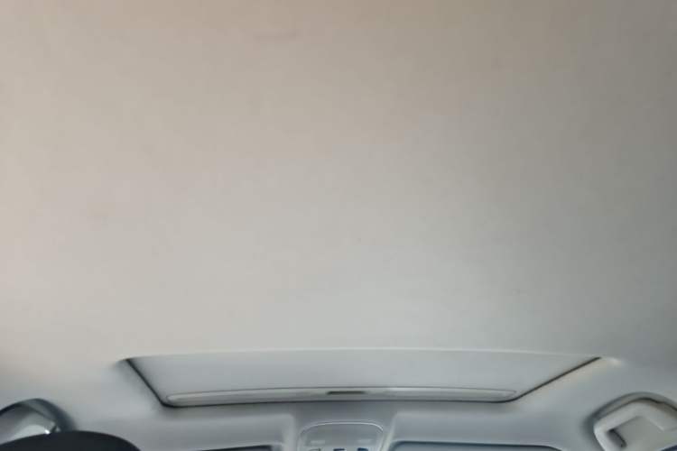 Used Haval H2 2016 Red-Label 1.5T Automatic Two-Wheel Drive Luxury Model Headliner