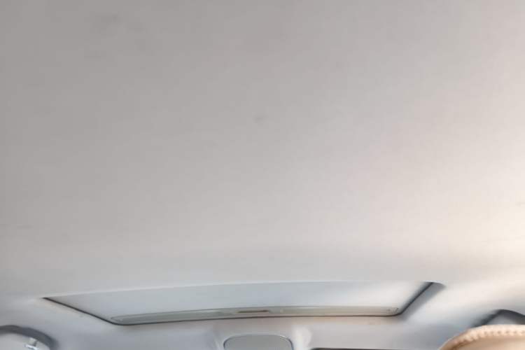 Used Haval H2 2016 Red-Label 1.5T Automatic Two-Wheel Drive Luxury Model Headliner