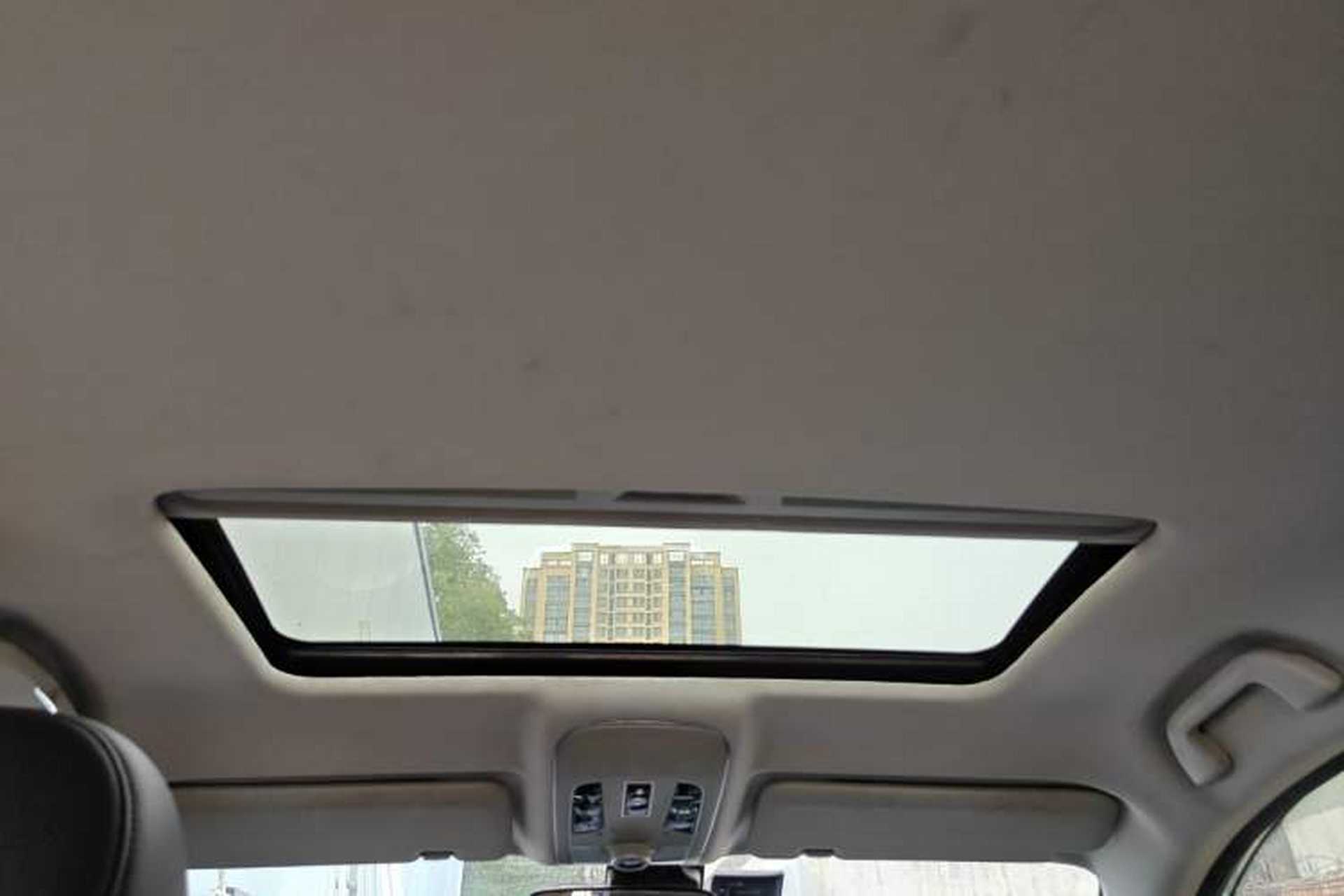 Used Haval H2 2016 Red-Label 1.5T Automatic Two-Wheel Drive Luxury Model Headliner
