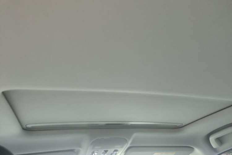 Used Haval H2 2016 Red-Label 1.5T Automatic Two-Wheel Drive Luxury Model Headliner