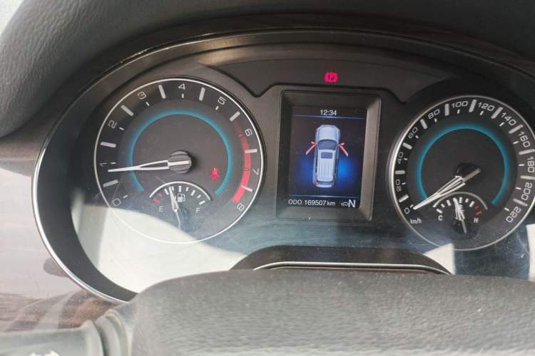 Used Haval H2 2016 Red-Label 1.5T Automatic Two-Wheel Drive Luxury Model Instrument Cluster