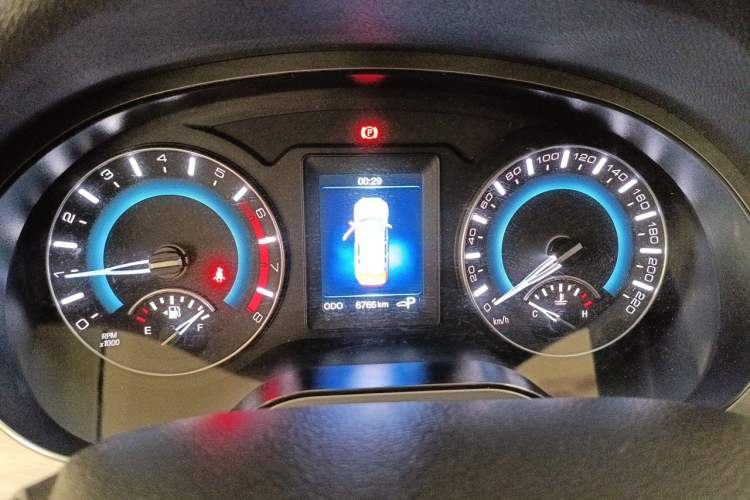 Used Haval H2 2016 Red-Label 1.5T Automatic Two-Wheel Drive Luxury Model Instrument Cluster