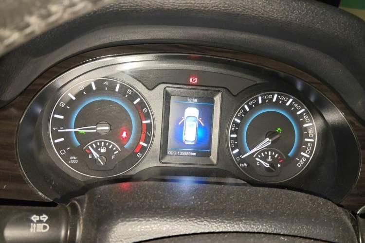 Used Haval H2 2016 Red-Label 1.5T Manual Two-Wheel Drive Luxury Model Instrument Cluster