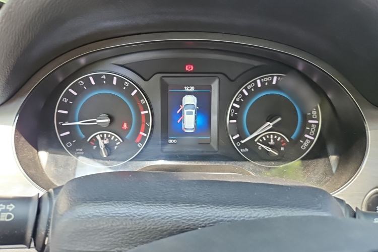 Used Haval H2 2016 Red Label 1.5T Manual Two-Wheel Drive Elite Model Instrument Cluster
