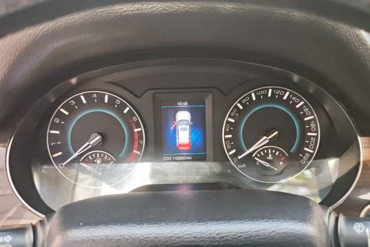Used Haval H2 2016 Red-Label 1.5T Automatic Two-Wheel Drive Luxury Model Instrument Cluster