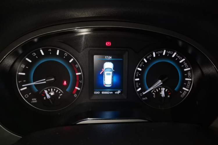 Used Haval H2 2016 Red-Label 1.5T Automatic Two-Wheel Drive Luxury Model Instrument Cluster
