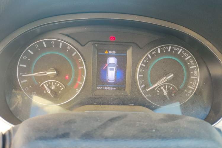 Used Haval H2 2016 Red-Label 1.5T Manual Two-Wheel Drive Luxury Model Instrument Cluster