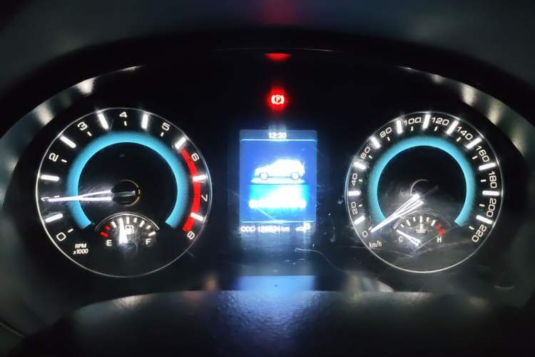 Used Haval H2 2016 Red-Label 1.5T Automatic Two-Wheel Drive Luxury Model Instrument Cluster