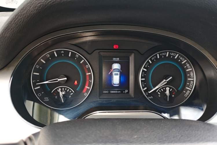 Used Haval H2 2016 Red Label 1.5T Automatic Two-Wheel Drive Prestige Model Instrument Cluster