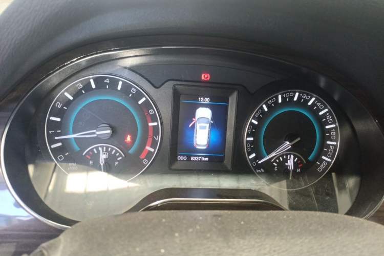 Used Haval H2 2016 Red-Label 1.5T Manual Two-Wheel Drive Luxury Model Instrument Cluster