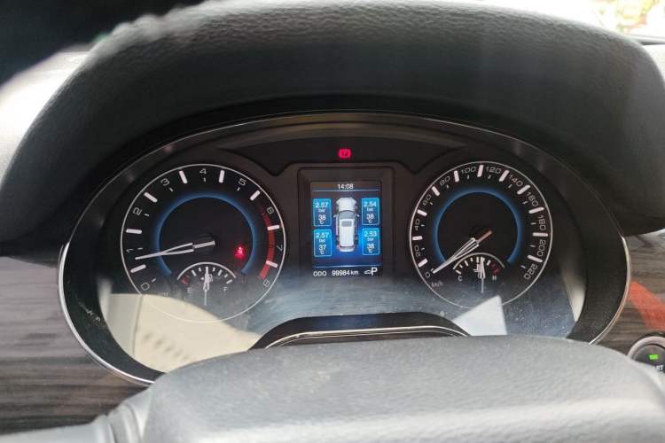 Used Haval H2 2016 Red-Label 1.5T Automatic Two-Wheel Drive Luxury Model Instrument Cluster