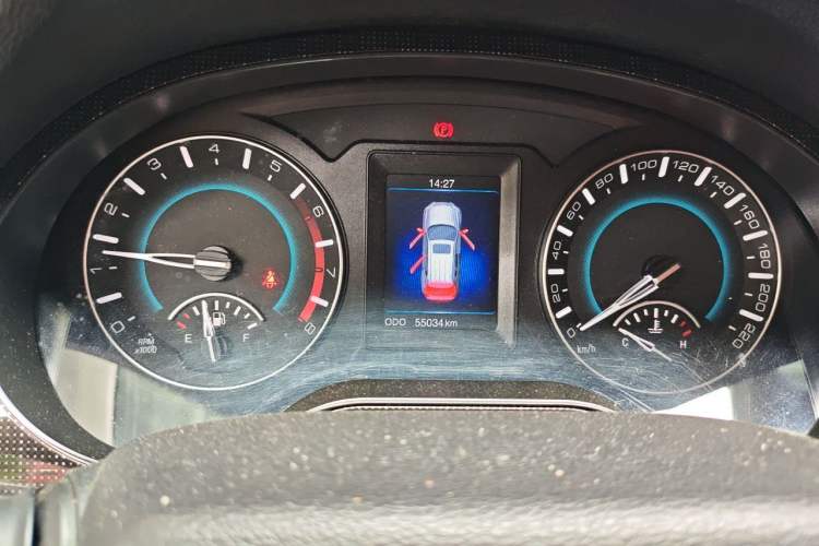 Used Haval H2 2016 Red-Label 1.5T Manual Two-Wheel Drive Luxury Model Instrument Cluster