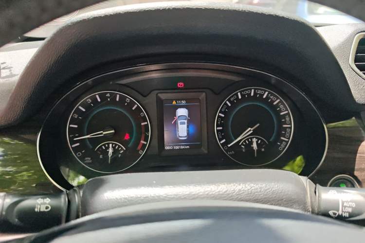 Used Haval H2 2016 Red Label 1.5T Manual Two-Wheel Drive Elite Model Instrument Cluster
