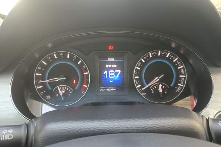 Used Haval H2 2016 Red Label 1.5T Manual Two-Wheel Drive Elite Model Instrument Cluster