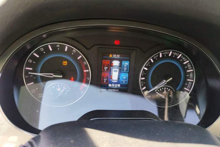 Used Haval H2 2016 Red-Label 1.5T Manual Two-Wheel Drive Luxury Model Instrument Cluster