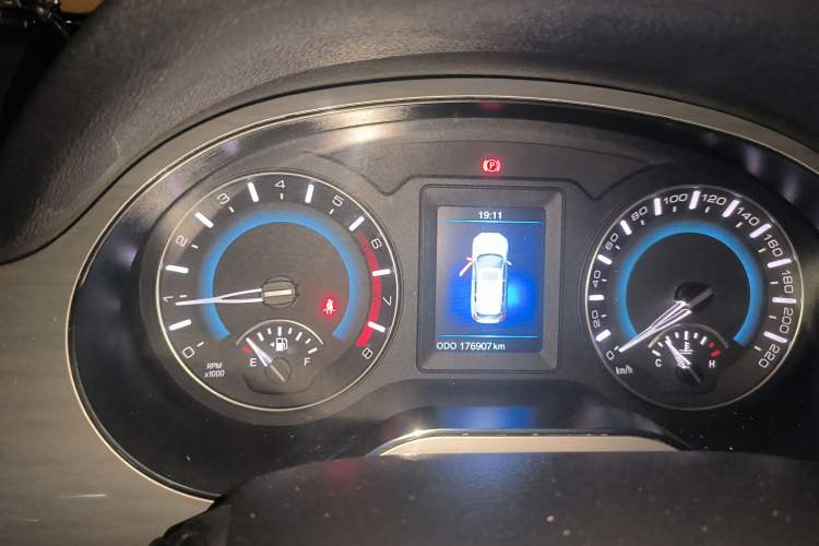 Used Haval H2 2016 Red-Label 1.5T Manual Two-Wheel Drive Luxury Model Instrument Cluster