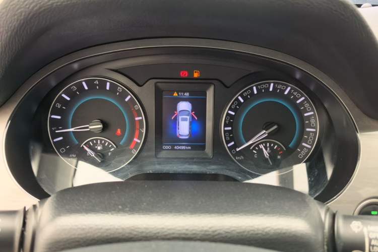Used Haval H2 2016 Red-Label 1.5T Manual Two-Wheel Drive Luxury Model Instrument Cluster