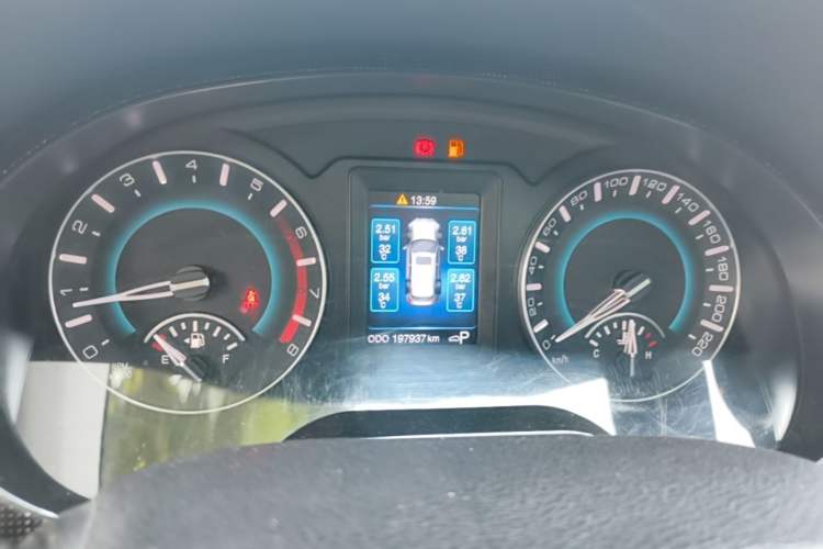 Used Haval H2 2016 Red-Label 1.5T Automatic Two-Wheel Drive Luxury Model Instrument Cluster