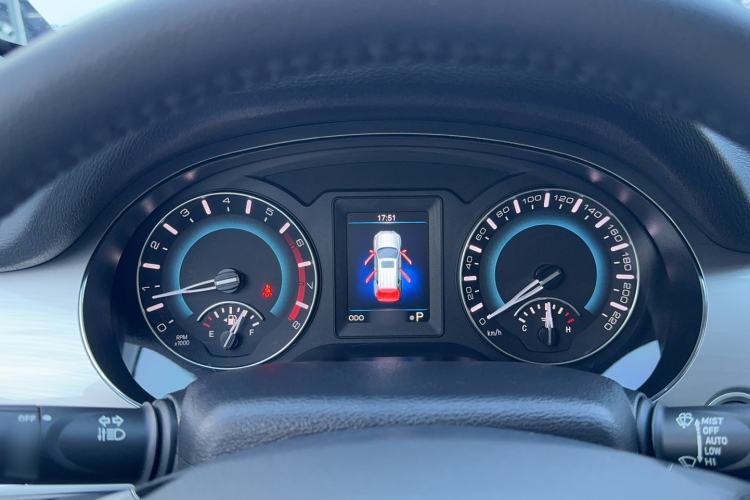 Used Haval H2 2016 Red-Label 1.5T Automatic Two-Wheel Drive Luxury Model Instrument Cluster