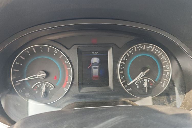 Used Haval H2 2016 Red-Label 1.5T Automatic Two-Wheel Drive Luxury Model Instrument Cluster
