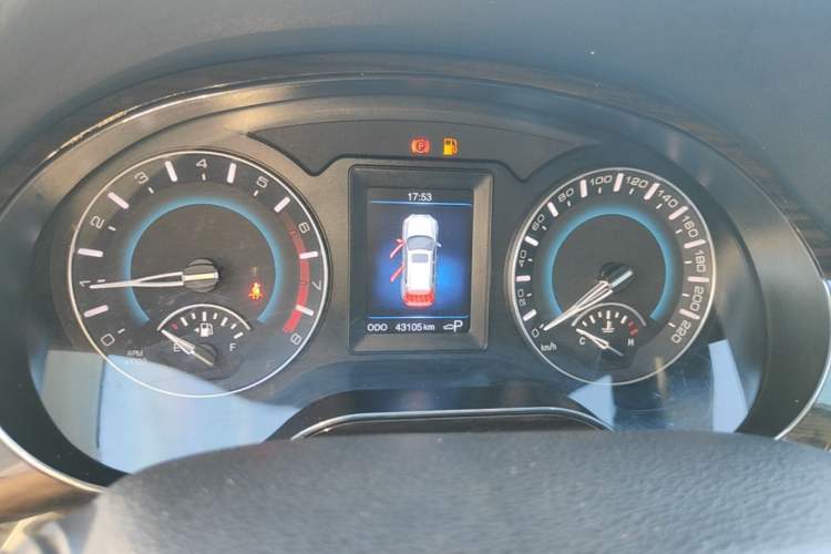 Used Haval H2 2016 Red-Label 1.5T Automatic Two-Wheel Drive Luxury Model Instrument Cluster