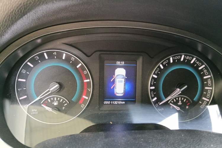 Used Haval H2 2016 Red Label 1.5T Manual Two-Wheel Drive Elite Model Instrument Cluster