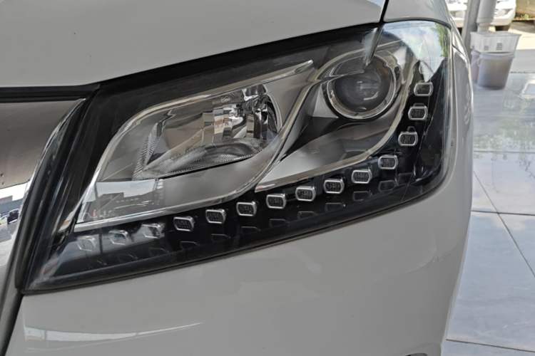 Used Haval H2 2016 Red-Label 1.5T Automatic Two-Wheel Drive Luxury Model Left Front Headlight