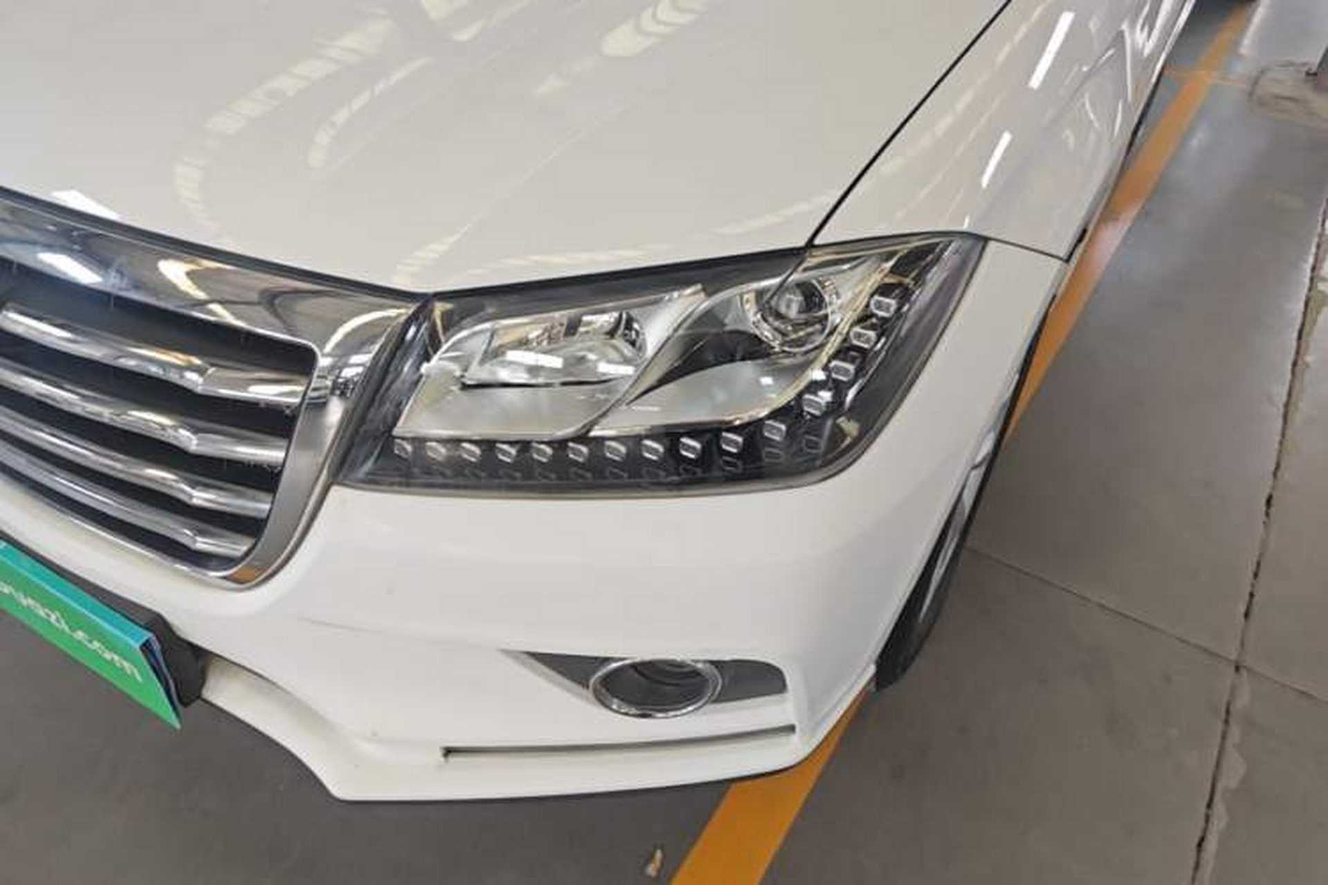 Used Haval H2 2016 Red Label 1.5T Manual Two-Wheel Drive Elite Model Left Front Headlight
