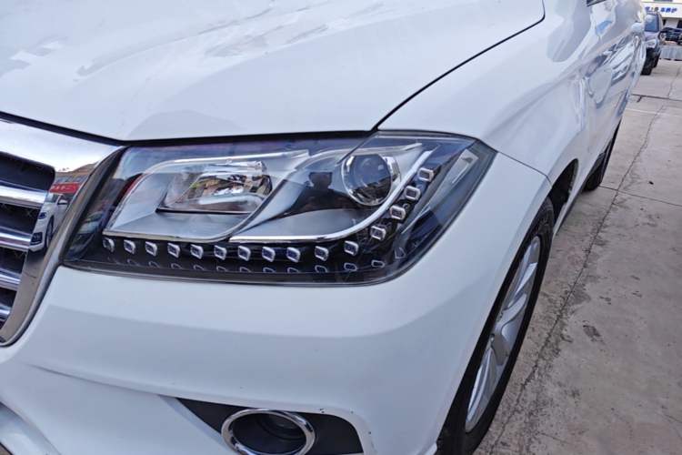 Used Haval H2 2016 Red-Label 1.5T Automatic Two-Wheel Drive Luxury Model Left Front Headlight