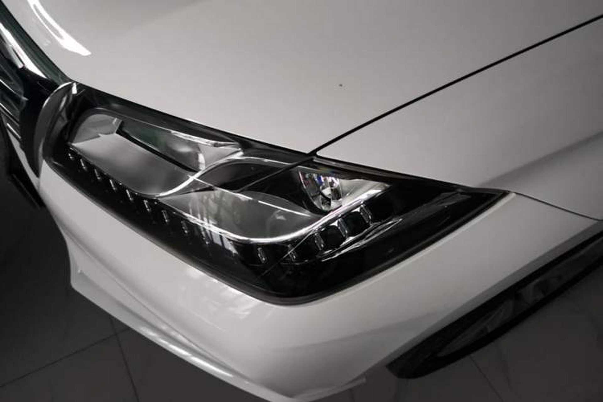 Used Haval H2 2016 Red-Label 1.5T Manual Two-Wheel Drive Luxury Model Left Front Headlight