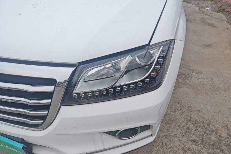 Used Haval H2 2016 Red-Label 1.5T Automatic Two-Wheel Drive Luxury Model Left Front Headlight