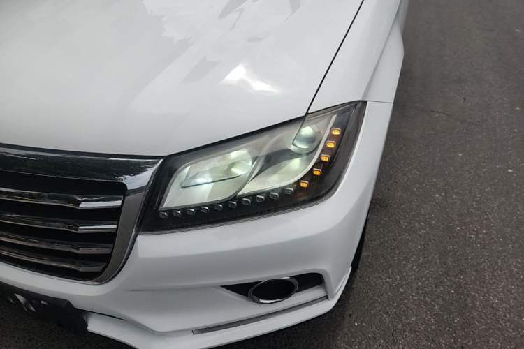 Used Haval H2 2016 Red-Label 1.5T Automatic Two-Wheel Drive Luxury Model Left Front Headlight