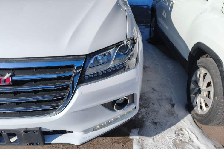 Used Haval H2 2016 Red-Label 1.5T Manual Two-Wheel Drive Luxury Model Left Front Headlight