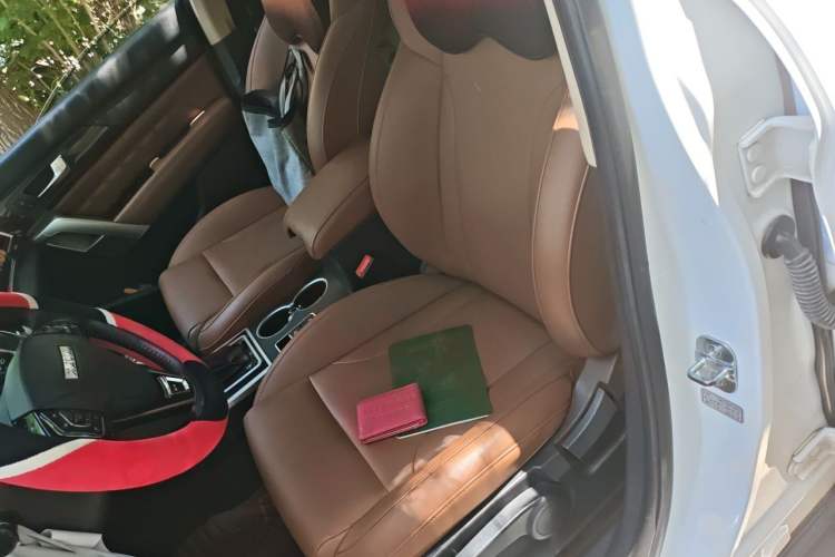 Used Haval H2 2016 Red-Label 1.5T Automatic Two-Wheel Drive Luxury Model Left Front Seat