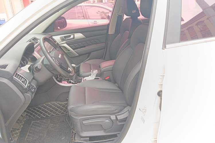 Used Haval H2 2016 Red-Label 1.5T Manual Two-Wheel Drive Luxury Model Left Front Seat
