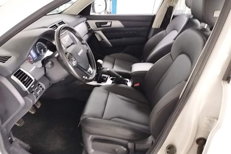 Used Haval H2 2016 Red Label 1.5T Manual Two-Wheel Drive Elite Model Left Front Seat