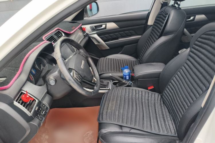 Used Haval H2 2016 Red Label 1.5T Automatic Two-Wheel Drive Elite Model Left Front Seat