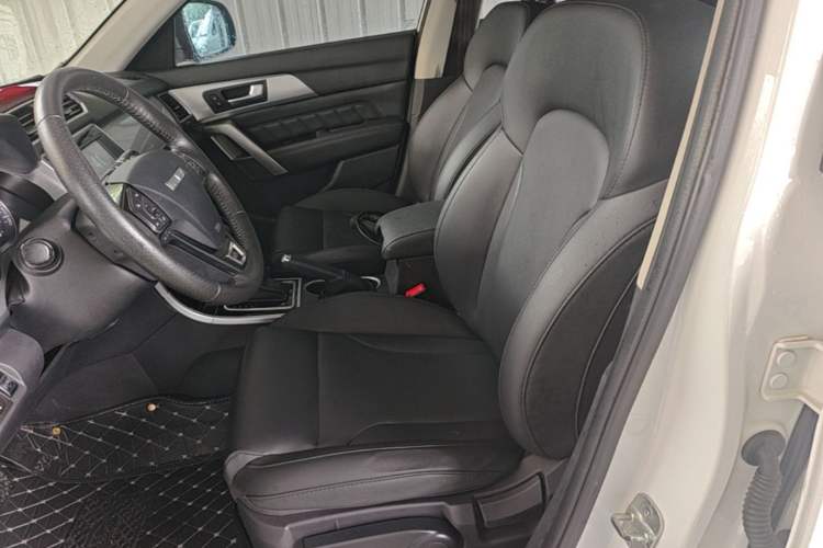 Used Haval H2 2016 Red Label 1.5T Automatic Two-Wheel Drive Elite Model Left Front Seat