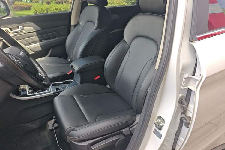 Used Haval H2 2016 Red-Label 1.5T Automatic Two-Wheel Drive Luxury Model Left Front Seat