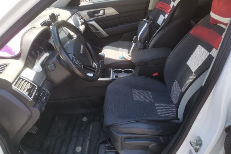 Used Haval H2 2016 Red-Label 1.5T Manual Two-Wheel Drive Luxury Model Left Front Seat