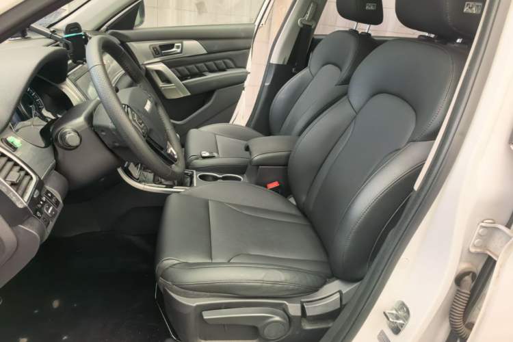 Used Haval H2 2016 Red-Label 1.5T Manual Two-Wheel Drive Luxury Model Left Front Seat