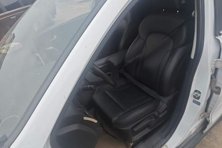 Used Haval H2 2016 Red-Label 1.5T Automatic Two-Wheel Drive Luxury Model Left Front Seat