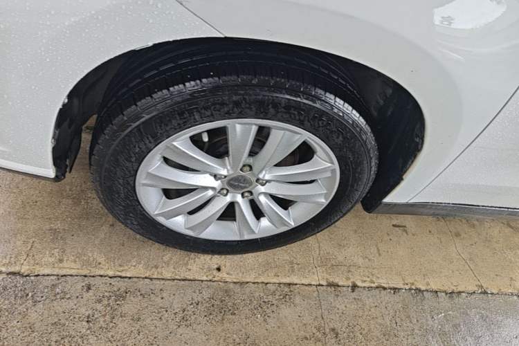 Used Haval H2 2016 Red Label 1.5T Automatic Two-Wheel Drive Elite Model Left Front Wheel Hub