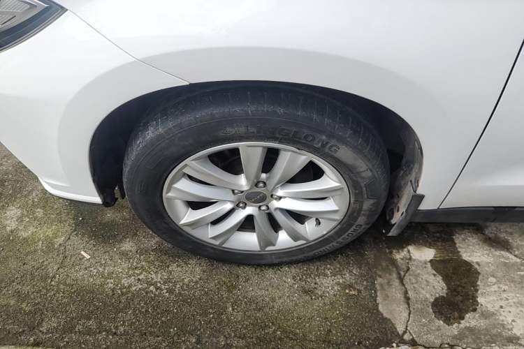 Used Haval H2 2016 Red-Label 1.5T Automatic Two-Wheel Drive Luxury Model Left Front Wheel Hub