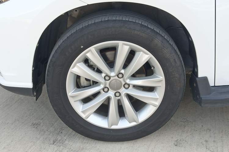 Used Haval H2 2016 Red Label 1.5T Manual Two-Wheel Drive Elite Model Left Front Wheel Hub