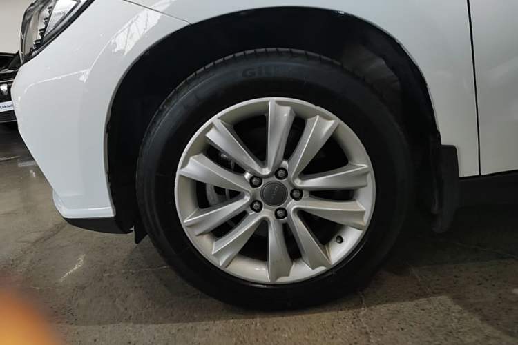 Used Haval H2 2016 Red-Label 1.5T Automatic Two-Wheel Drive Luxury Model Left Front Wheel Hub