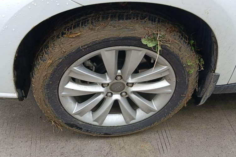 Used Haval H2 2016 Red-Label 1.5T Automatic Two-Wheel Drive Luxury Model Left Front Wheel Hub
